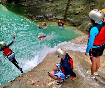 Cebu: Kawasan Falls Canyoneering & Cliff Jump Private Tour