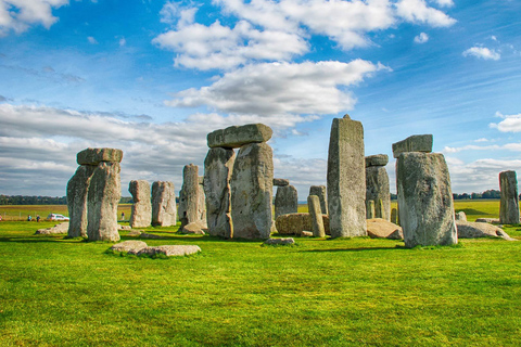 Stonehenge & Bath Private Car Tour Tour with Single Driver-Guide