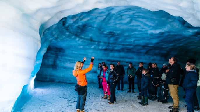 reykjavík tour in motoslitta della grotta di ghiaccio