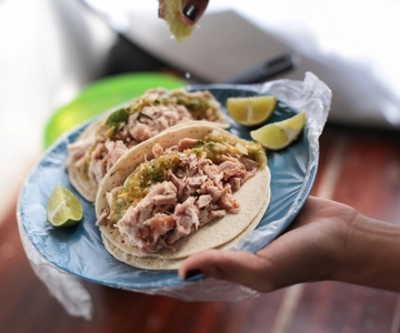 Cancún: Street Food, Local Market and Urban Art Tour