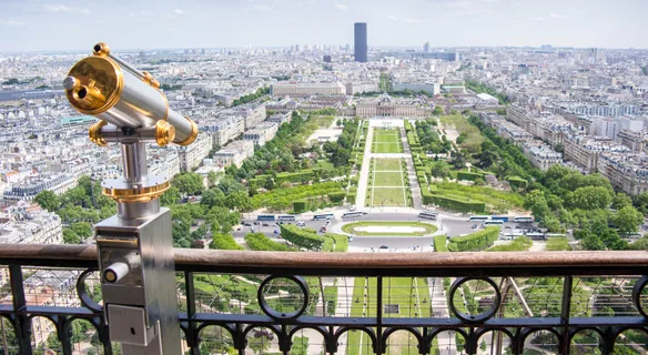 Tour Eiffel : accès au 2e étage ou au sommet