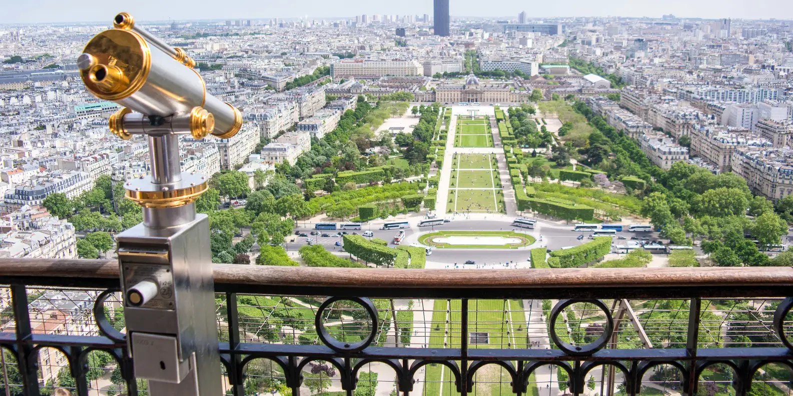 Tour Eiffel : accès au 2e étage ou au sommet