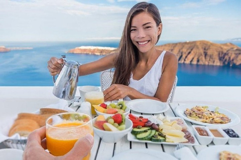 Santorini: tour a pie por la ciudad de Fira con degustación de vinos