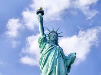 60-minütige Bootsfahrt um die Freiheitsstatue & Ellis Island 60-minütige Bootsfahrt um die Freiheitsstatue & Ellis Island