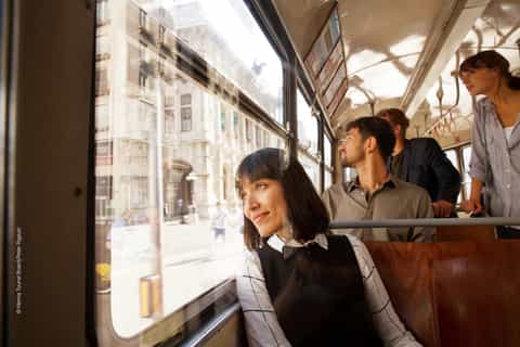 Vienna: Public Transport City Card and Attraction Discounts