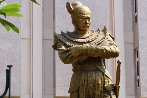 yangon halfday national museum and art galleries tour