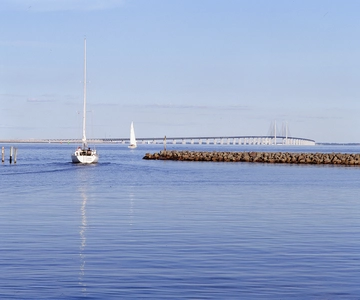 Copenhagen: Tour Across the Øresund Bridge to Lund and Malmö