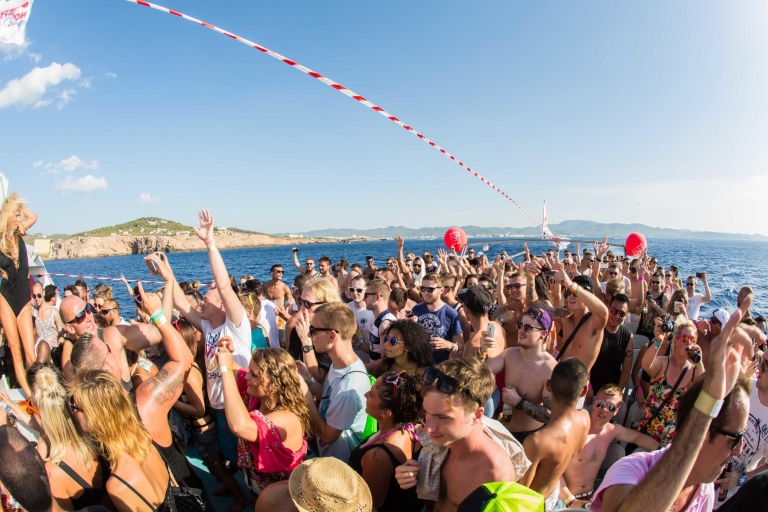 Ibiza: Fiesta Crucero al Atardecer con DJ y 2 Entradas a Discoteca