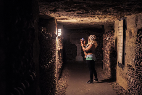 Parijs: Catacomben Tour met speciale toegang