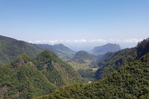 Madeira: Excursión Privada a la Isla del Este con Visita al Rey CristoRecogida en Funchal, Caniço, zona de Cma Lobos
