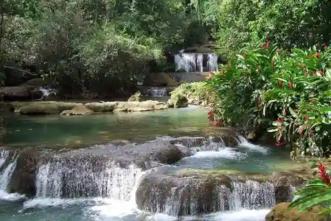 De Negril: As cataratas de YS e o Pelican Bar