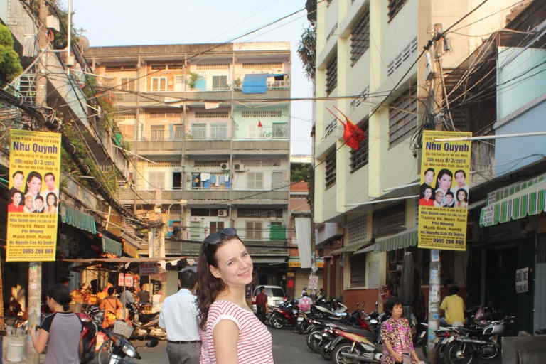 Privat stadsrundtur i Saigon med upphämtning i bil från Phu My hamnStandardalternativ