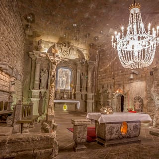 Z Krakowa: Prywatna wycieczka po Muzeum Auschwitz-Birkenau i Kopalni Soli „Wieliczka”