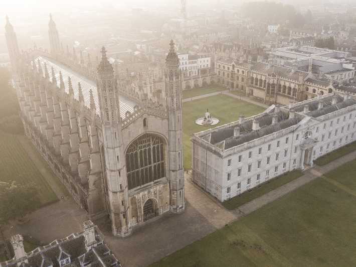 Cambridge: Alumni Walking Tour with King's College Option