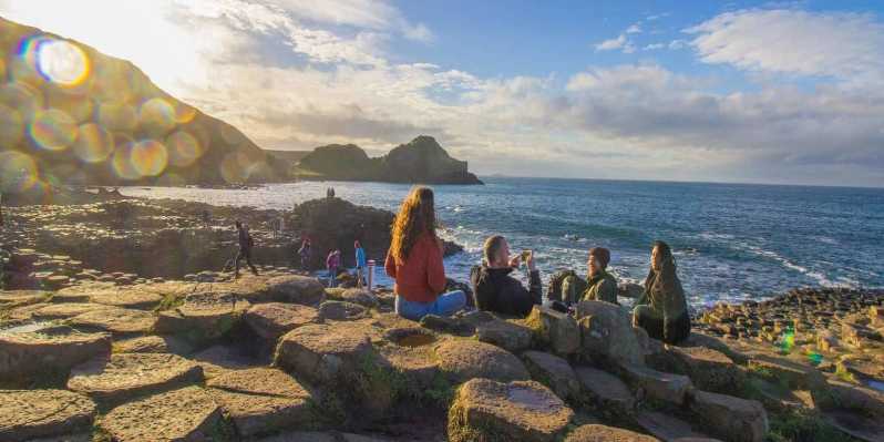 Belfast: Giant's Causeway and 2-Day Hop-On Hop-Off City Tour