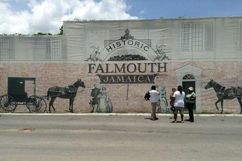 فالماوث: جولة لمشاهدة المعالم التاريخيةفالماوث: جولة لمشاهدة معالم المدينة التاريخية