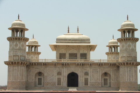 De Délhi: Tour particular pelo Taj Mahal e Agra com o trem GatimaanTrem de 2ª classe com vagão e guia