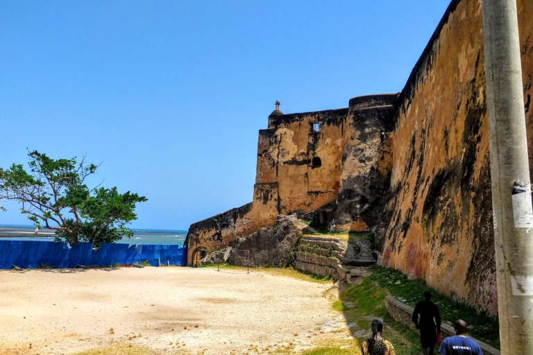 Mombasa: Stadtrundfahrt mit Fort Jesus & Haller Park ZutrittTour ab Mombasa