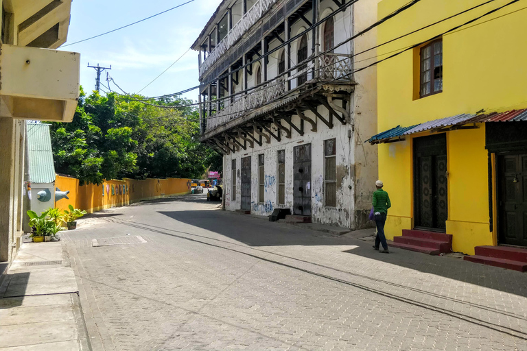 Mombasa: Stadtrundfahrt mit Fort Jesus & Haller Park ZutrittTour ab Kilifi