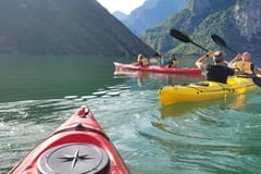 Kajak-Tour auf dem Komani-See mit Mittagessen