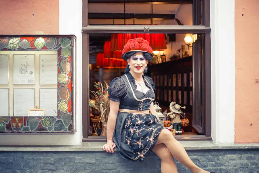 Freiburg: Drag-Queen-Show-Spaziergang mit Betty Barbecue. Foto: GetYourGuide