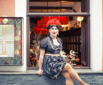 Freiburg: City Walking Tour with Drag Queen Betty BBQ