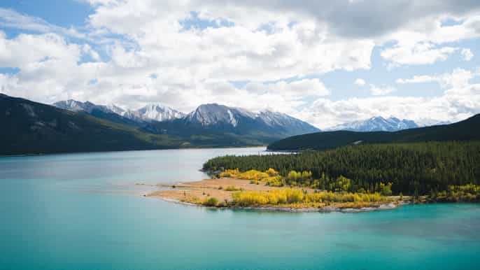 canadian rockies helicopter flight with exploration hike