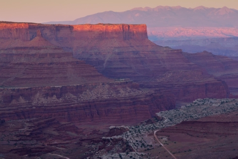 Van Moab: Canyonlands 4x4 Drive en Calm Water Cruise