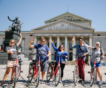 Munich: Bike Tour with Beer Garden Break