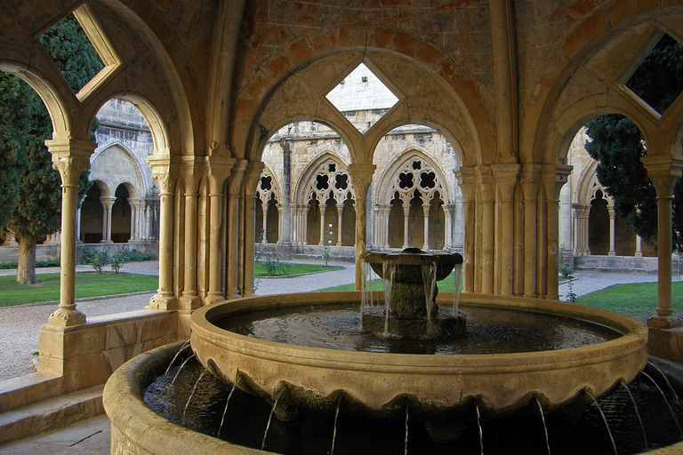Från Salou: Rundtur i klostret Poblet med upphämtning från hotelletFrån Salou: Rundtur till klostret Poblet med upphämtning från hotellet