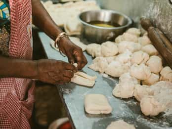 Port Louis: Street Food & City Tour