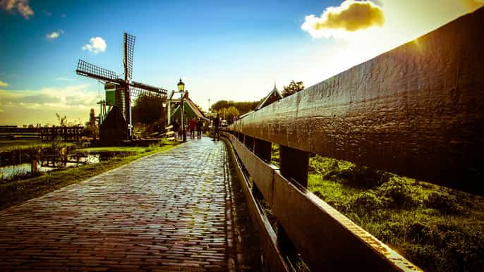 zaanse schans edam volendam and marken tour