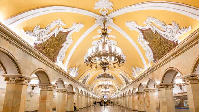 moscow small group metro tour