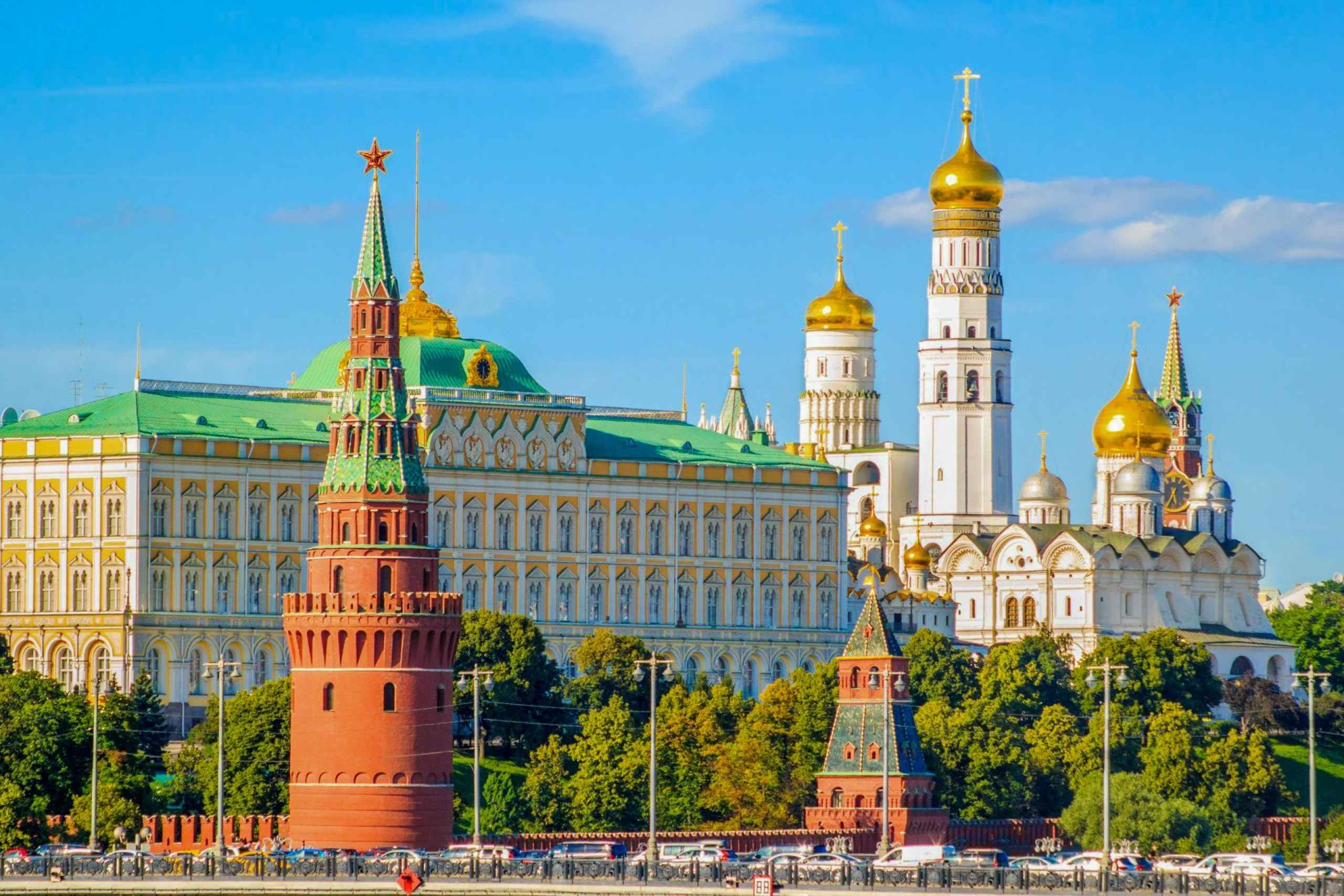 Белый дом в Кремле Москва