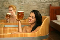 Praga, Bernard Beer Spa con Birra e Opzione Massaggi - Hizvo