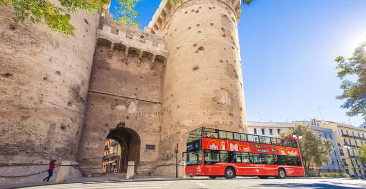 Valencia: 48-Hour Hop-On-Hop-Off Bus & Oceanogràfic Ticket