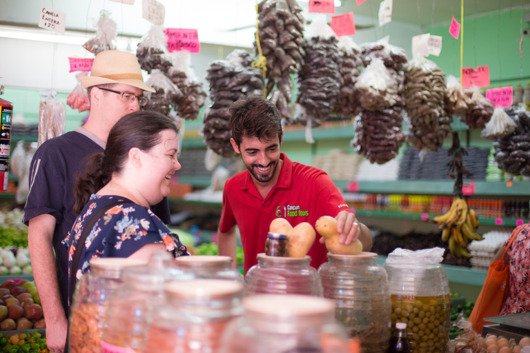 Cancún: Cooking Class and Market Tour with Transportation