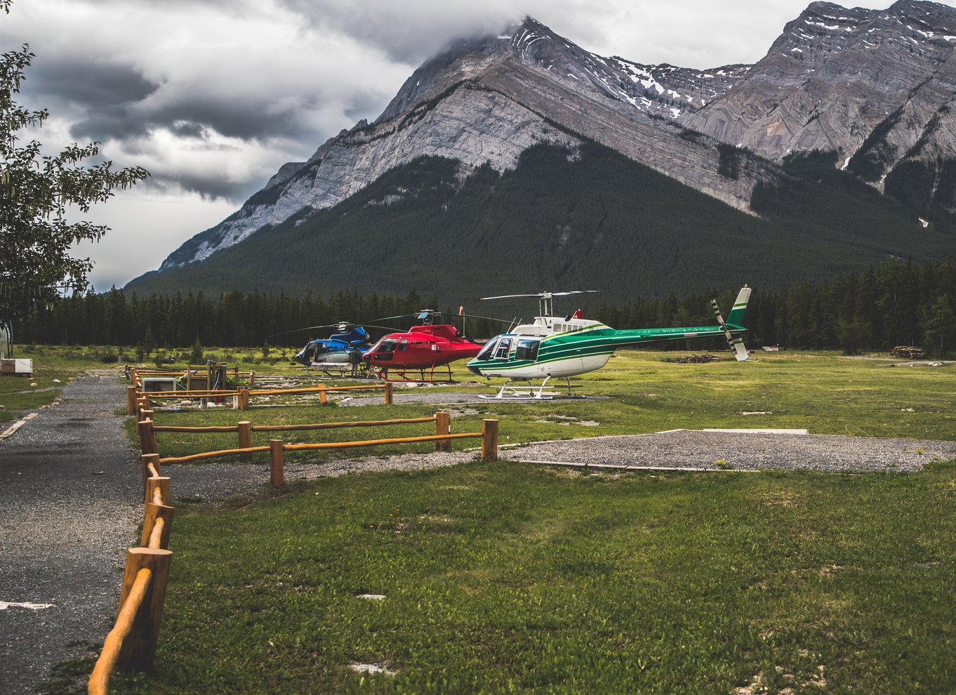 Canadiske Rockies: Helikopterflyvning med udforskningsvandring