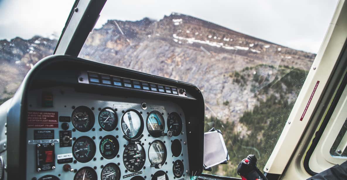Canadian Rockies: Helicopter Flight with Exploration Hike