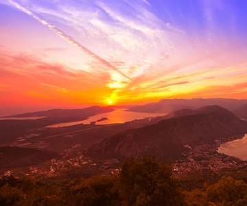 Desde Podgorica: Visita a los Cascos Antiguos de Kotor y Budva y Lago Skadar