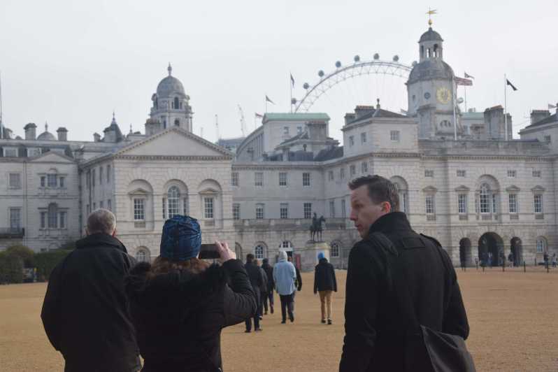 bond walking tour london
