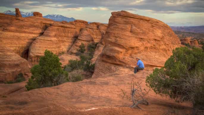 from moab arches national park 4x4 drive and hiking tour