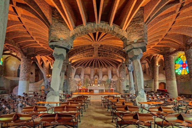 Visit Gaudí Crypt in Colònia Güell with Audioguide in Vilanova i la Geltrú