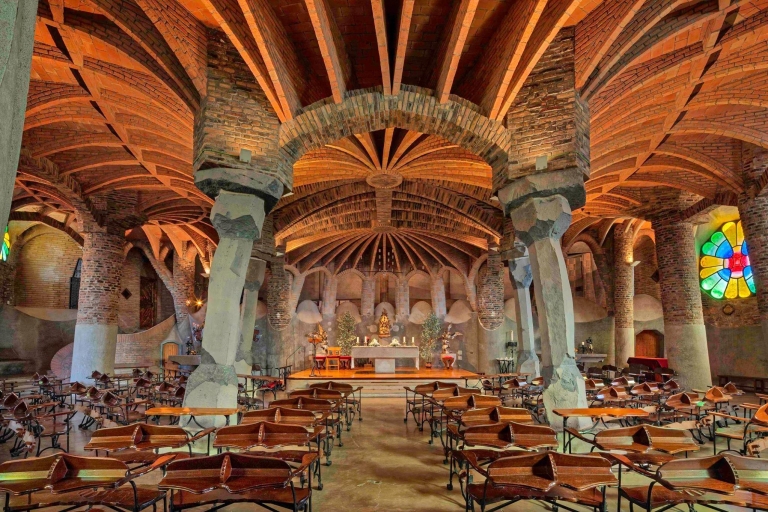 Krypta Gaudiego w Colonia Güell z audioprzewodnikiemOdkryj najlepiej zachowany sekret Gaudiego
