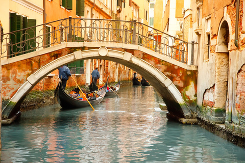 Venecia: tour compartido en góndolaTour público en góndola