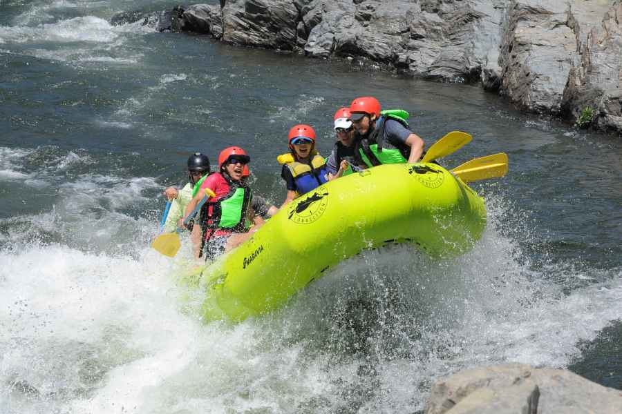 Lotus: South Fork American River Rafting 1/2 Tag. Foto: GetYourGuide
