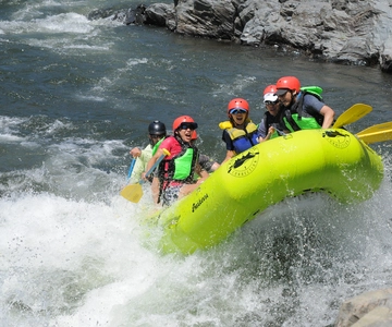Lotus : South Fork American River Rafting 1/2 journée