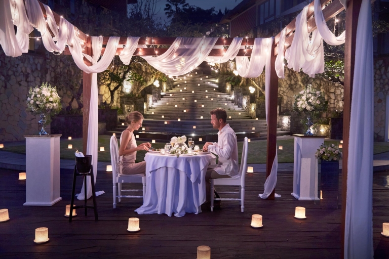 Ubud: Romantisches 6-Gänge-Candlelight-Dinner im Ubud-TalMenü mit Fleisch