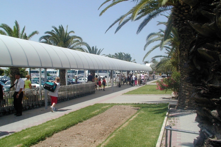 Prywatny transfer z lotniska w Tunisie do centrum miasta Tunis
