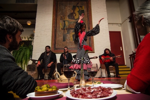 Barcelona: Pokaz flamenco z kolacją tapasOpcja standardowa
